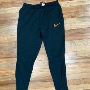 Nike Therma-FIT Winter Warrior Academy Pant Black/Total Orange